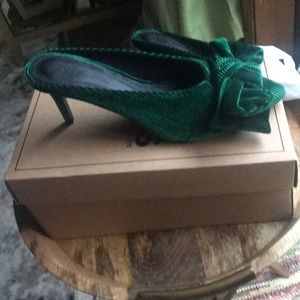 Green velvet/corduroy mules with bow!